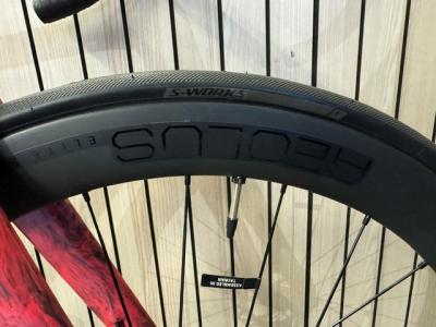 TARMAC SL8 FRMSET CARB/VIVPNKMET/EGRN 56 Produktbild 4