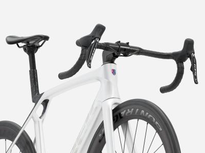 Trek Madone SL 6 ML Gloss Crystal White/Matte Deep Smok Produktbild 4